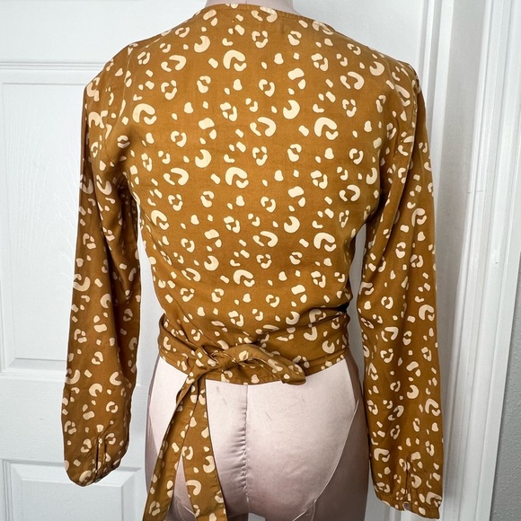 Marine Layer Tie Printed wrap Top Sz S - Picture 8 of 10